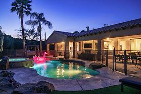 Casa Serenity Luxury Living w/ Pool & Jacuzzi