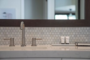 Casa Serenity Luxury Living w/ Pool & Jacuzzi