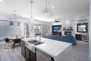 Casa Serenity Luxury Living w/ Pool & Jacuzzi