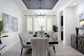 Casa Serenity Luxury Living w/ Pool & Jacuzzi