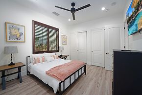 Casa Serenity Luxury Living w/ Pool & Jacuzzi