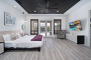 Casa Serenity Luxury Living w/ Pool & Jacuzzi