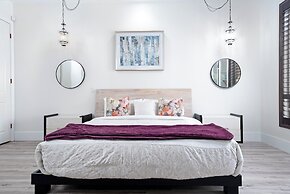 Casa Serenity Luxury Living w/ Pool & Jacuzzi