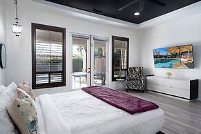 Casa Serenity Luxury Living w/ Pool & Jacuzzi