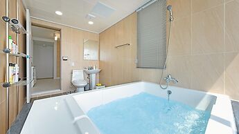 Namhae Himom kis spa Pension Black