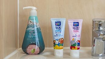 Namhae Himom kis spa Pension Black