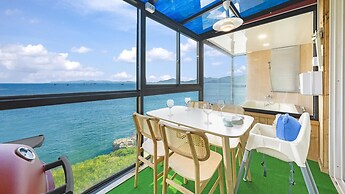 Namhae Himom kis spa Pension Black