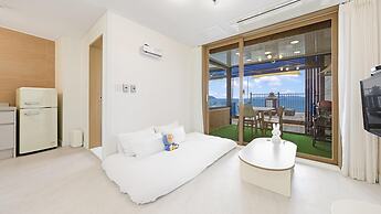 Namhae Himom kis spa Pension Black