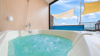 Namhae Himom kis spa Pension Black