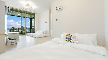 Namhae Himom kis spa Pension Black