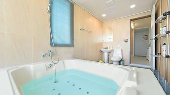 Namhae Himom kis spa Pension Black