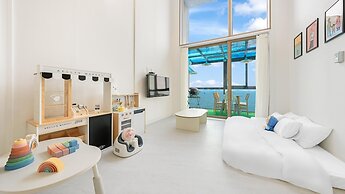 Namhae Himom kis spa Pension Black