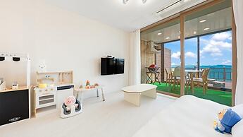 Namhae Himom kis spa Pension Black