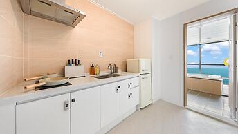 Namhae Himom kis spa Pension Black