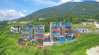 Namhae Himom kis spa Pension Black