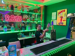 Popeyes Hostel Coffeeshop and Beer Bar