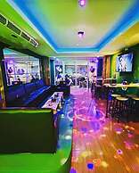 Popeyes Hostel Coffeeshop and Beer Bar