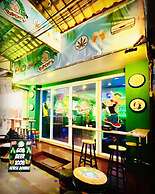 Popeyes Hostel Coffeeshop and Beer Bar