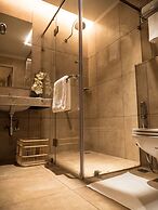 Cholaa Dynasty - A Bergamont Hotel