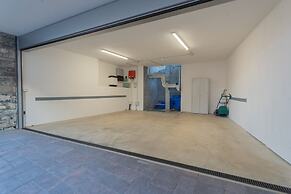 Pozzo Vertical Apartment With Garden and Parking