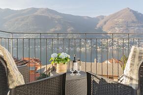 Pozzo Vertical Apartment With Garden and Parking