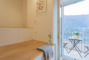 Pozzo Vertical Apartment With Garden and Parking