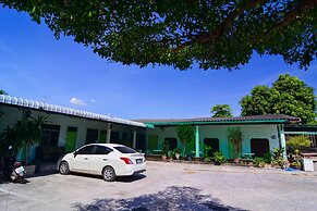 OYO 499 Pattaraporn Hotel