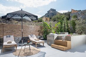 Mneme Suites & Villas