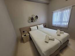 YalaRent Promenade amazing 3BR apt