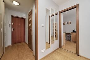 Wyszyńskiego With AC by Renters