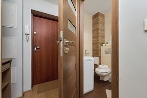 Wyszyńskiego With AC by Renters