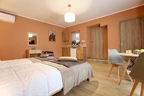 GK Mediterranean Village -AirportShuttle