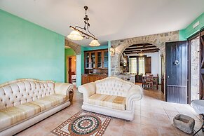 Beautiful Apt With Seaview Terrace