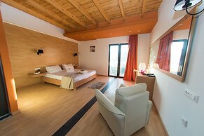 Ampelia Seaside Resort by Estia