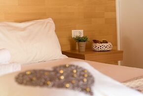 Ampelia Seaside Resort by Estia