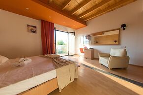 Ampelia Seaside Resort by Estia