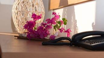 Ampelia Seaside Resort by Estia