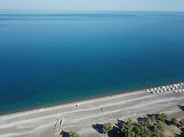 Ampelia Seaside Resort by Estia