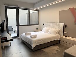 M17 Studios & Suites