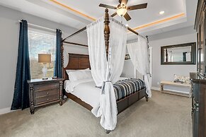 Stunning Lakeview Retreat 5 Bedroom Residence by RedAwning