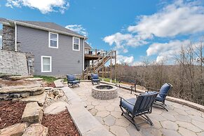 Stunning Lakeview Retreat 5 Bedroom Residence by RedAwning