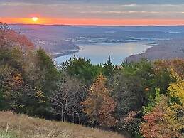 Stunning Lakeview Retreat 5 Bedroom Residence by RedAwning