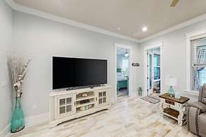 Casa Bella 5 Bedroom Home by RedAwning