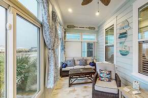 Casa Bella 5 Bedroom Home by RedAwning