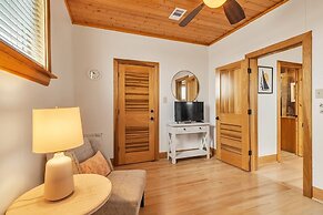 The Sandcastle 4 Bedroom Home by RedAwning