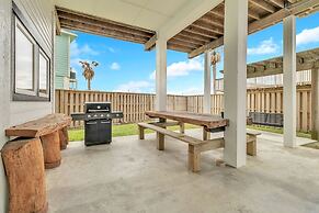 The Sandcastle 4 Bedroom Home by RedAwning