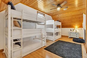 The Sandcastle 4 Bedroom Home by RedAwning