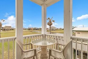 The Sandcastle 4 Bedroom Home by RedAwning