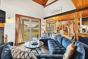 The Sandcastle 4 Bedroom Home by RedAwning