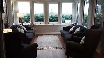 Amazing Cottage With Indoor Private Pool